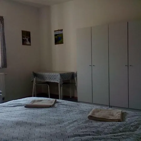 U Novych Pratel Konukevi Lichkov