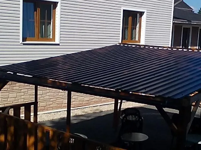 Konukevi U Novych Pratel 3*